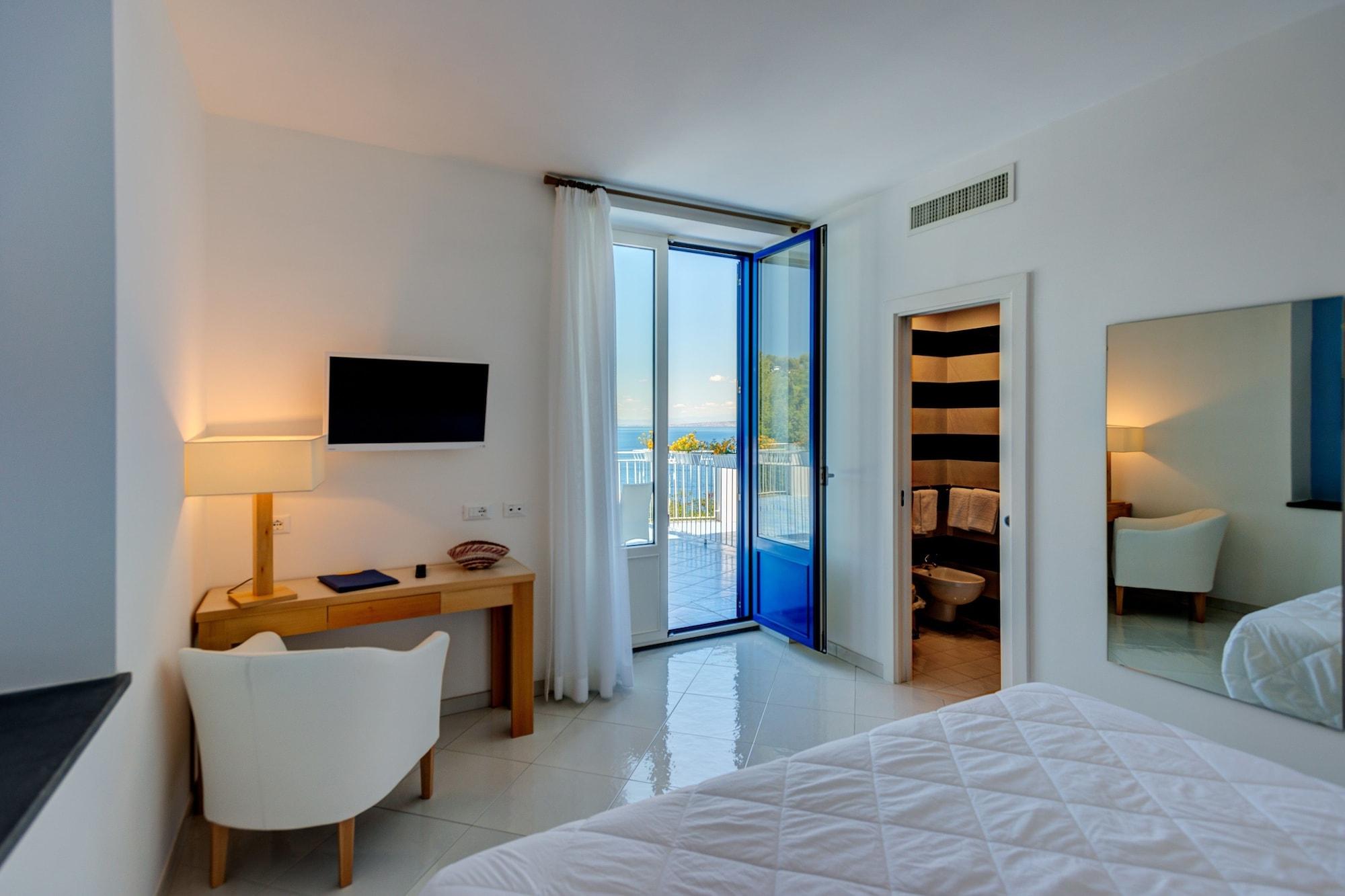 Boutique Hotel Helios (Adults Only) Сорренто Экстерьер фото