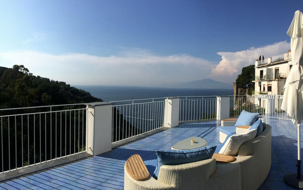 Boutique Hotel Helios (Adults Only) Сорренто Экстерьер фото