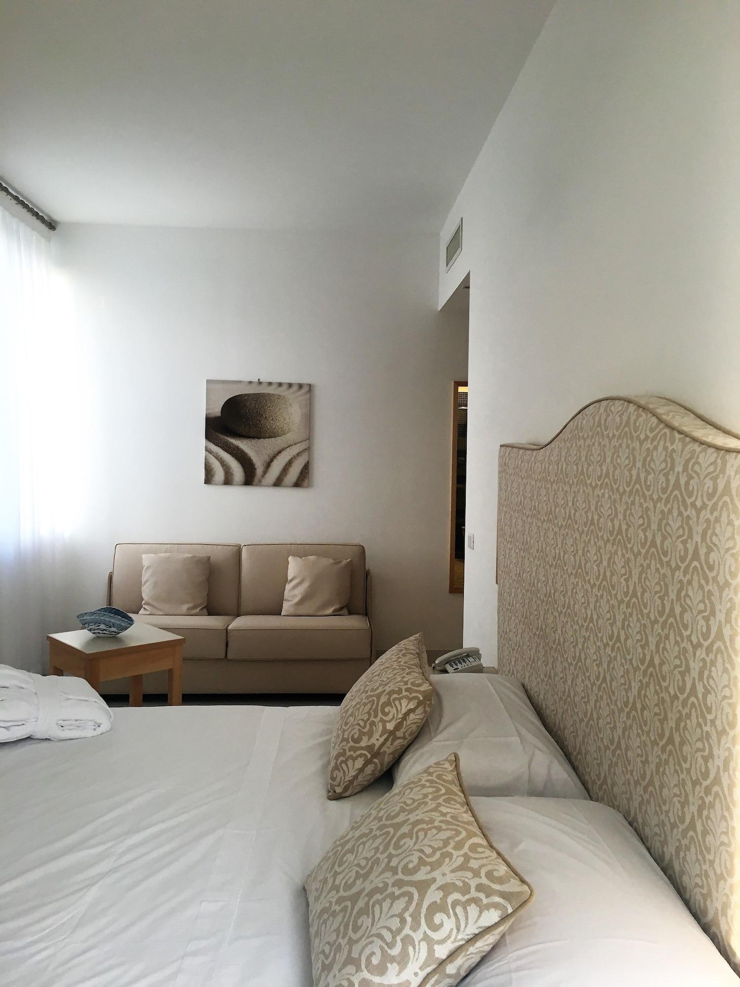 Boutique Hotel Helios (Adults Only) Сорренто Экстерьер фото
