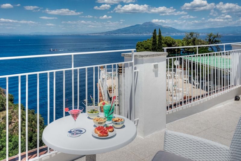 Boutique Hotel Helios (Adults Only) Сорренто Экстерьер фото