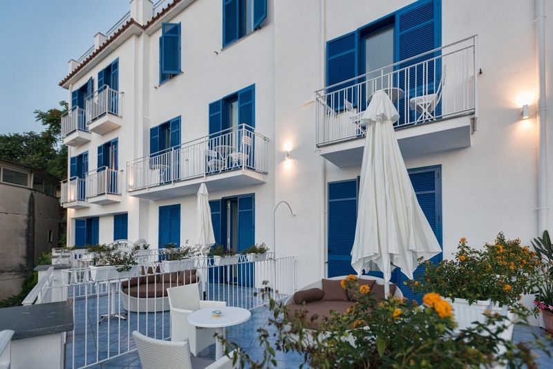 Boutique Hotel Helios (Adults Only) Сорренто Экстерьер фото