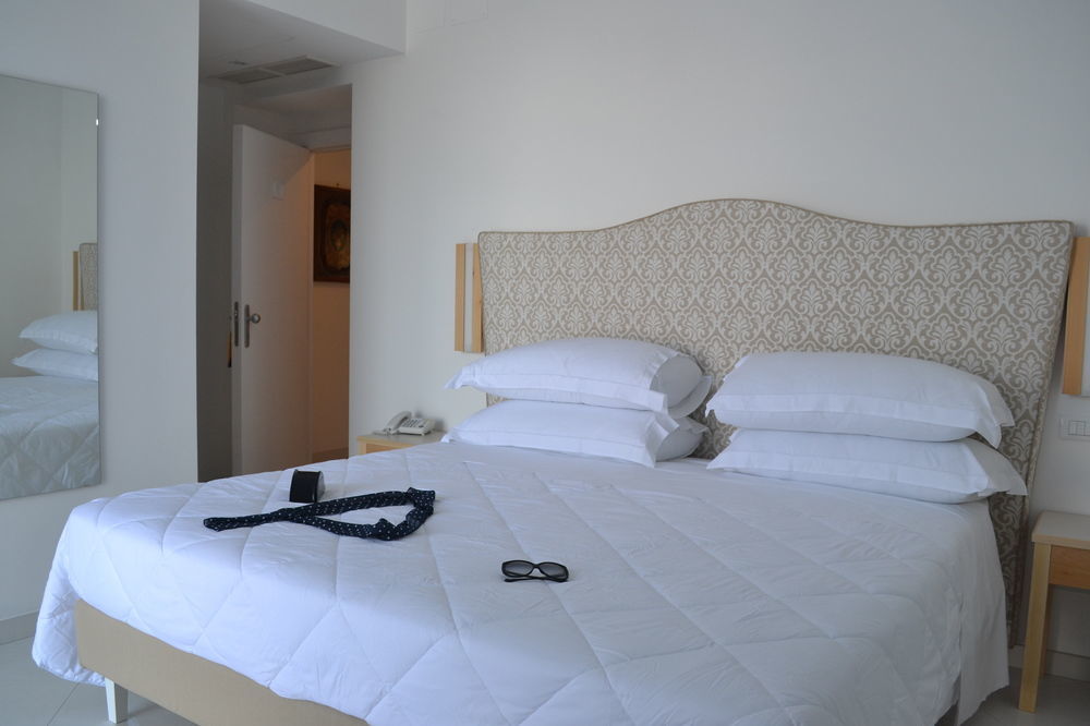 Boutique Hotel Helios (Adults Only) Сорренто Экстерьер фото