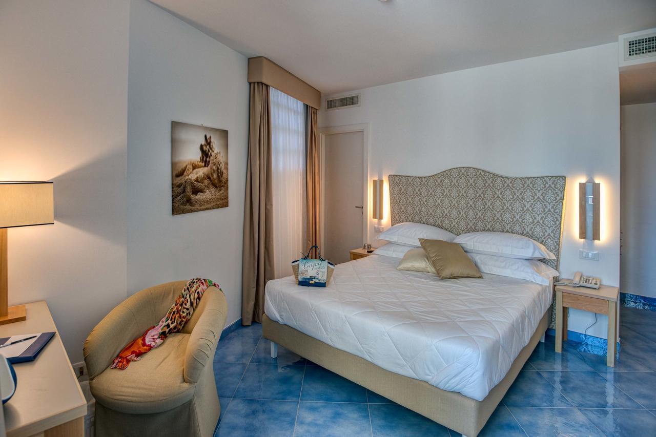 Boutique Hotel Helios (Adults Only) Сорренто Экстерьер фото