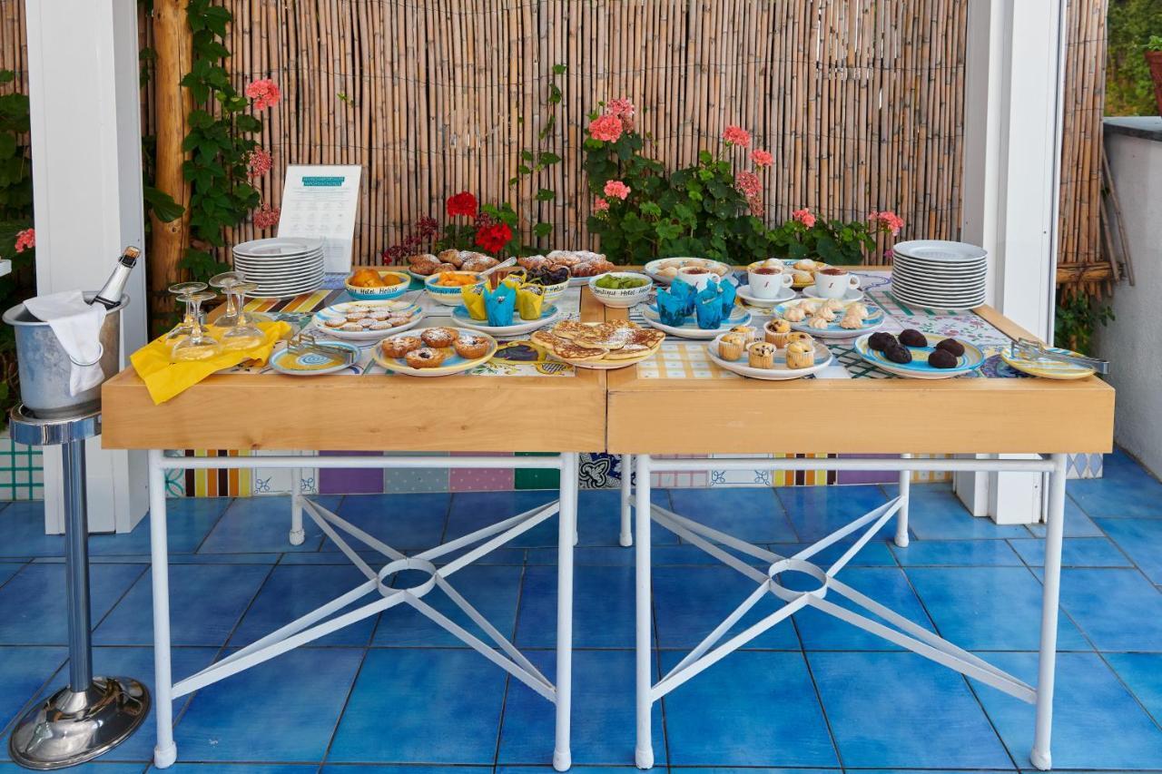 Boutique Hotel Helios (Adults Only) Сорренто Экстерьер фото