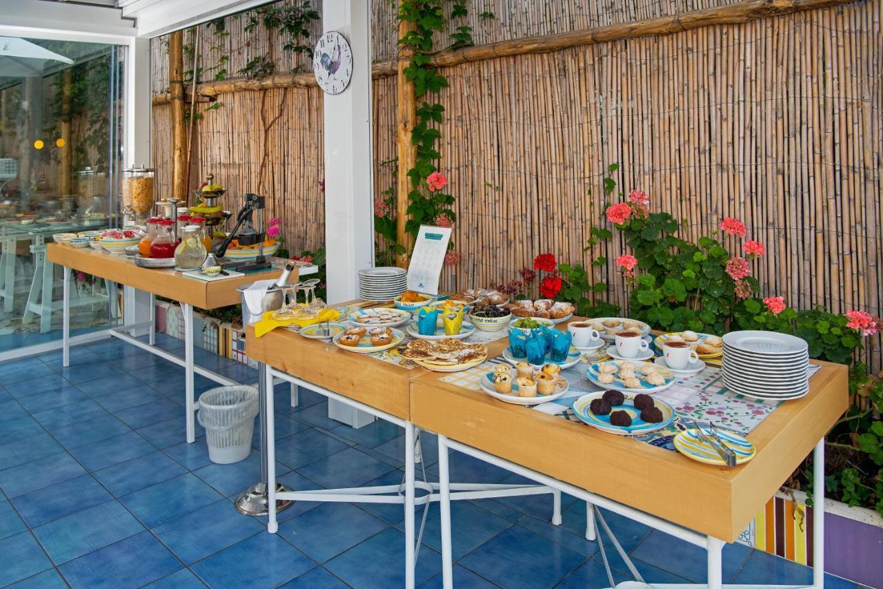 Boutique Hotel Helios (Adults Only) Сорренто Экстерьер фото