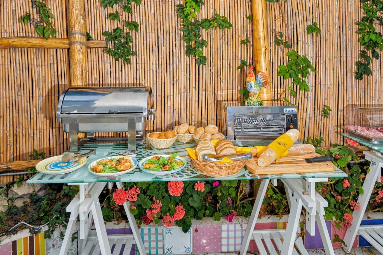 Boutique Hotel Helios (Adults Only) Сорренто Экстерьер фото